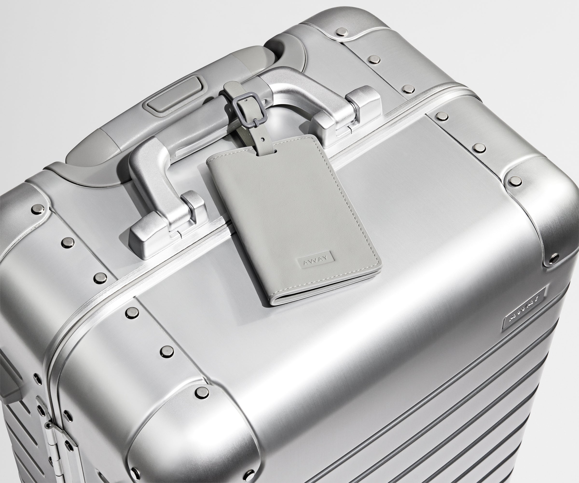 The Medium: Aluminum Edition in Silver