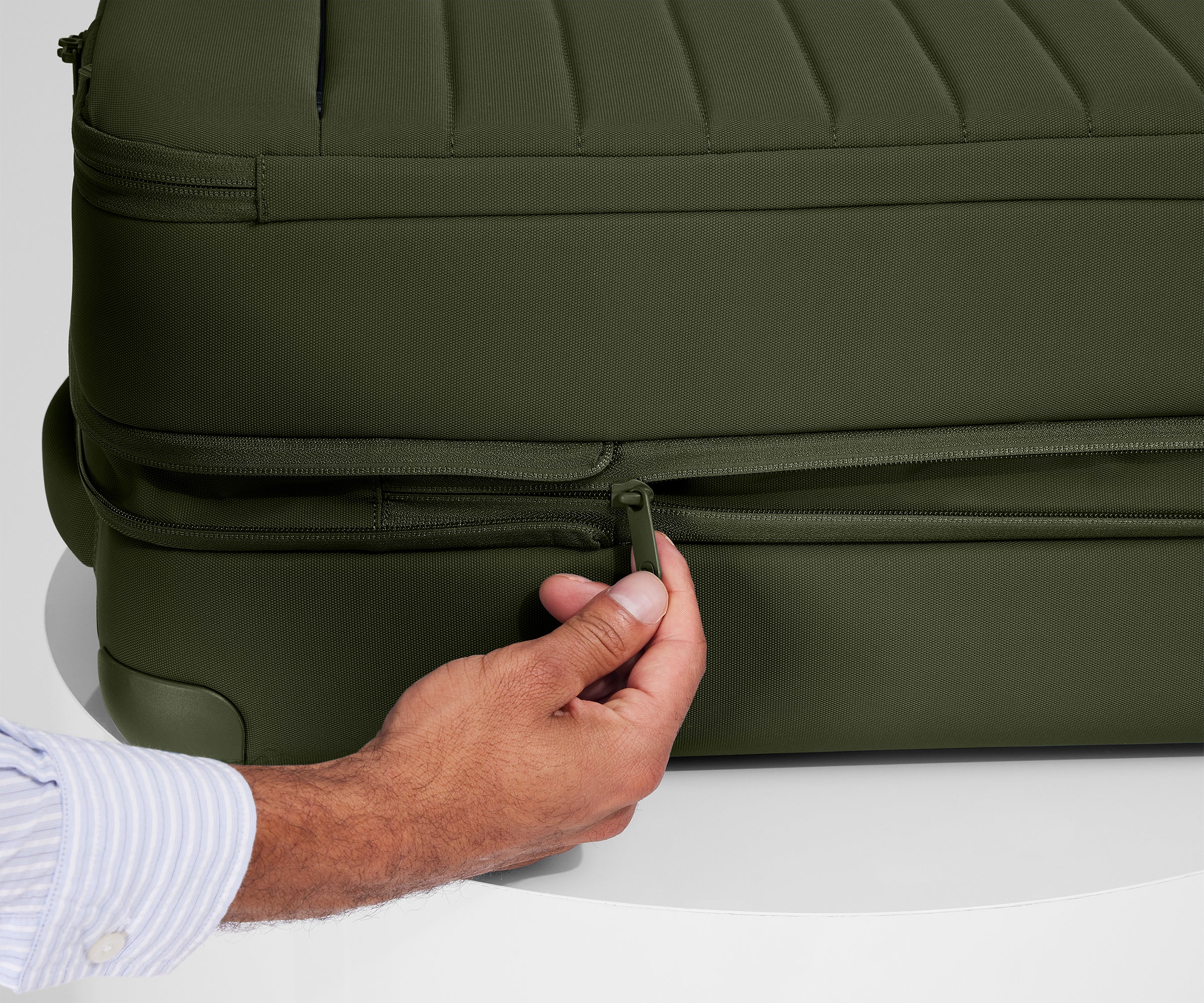 Softside Medium in Olive Green